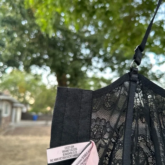 Victoria's Secret Black Lace Bustier with Pink Details - Picture 3 of 8